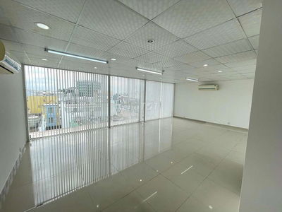 Văn phòng Phú Nhuận giá 13 triệu (40m2) tòa nhà VP Trần Huy Liệu
