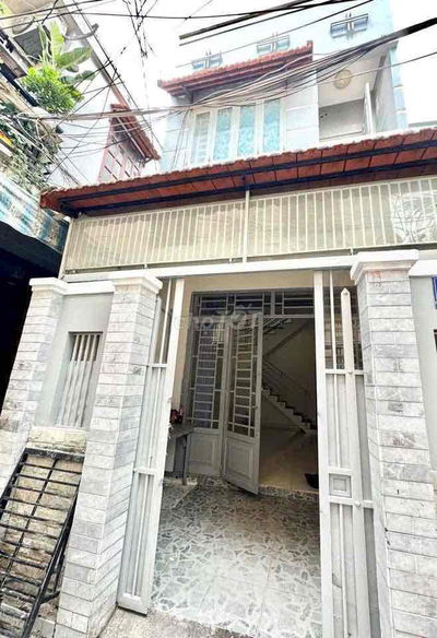 Gần ngã 4 HÀNG XANH - Nhà 2 MẶT HẺM Thoáng mát  - 69m² - Đang cho thue