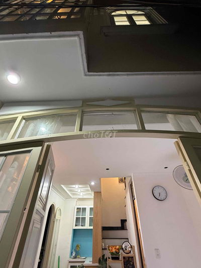 Nhà 4 tầng cách vài bước chân ra MT Phan Văn Trị