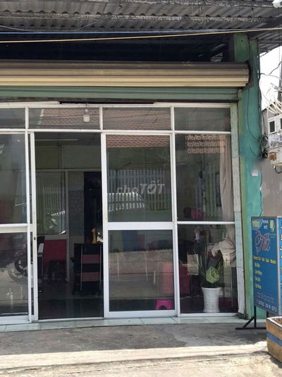 BÁN NHÀ CẤP 4 104M2 MẶT TIỀN LÊ VĂN LƯONG CÁCH CẦU GẠCH DƠI 150M SHR