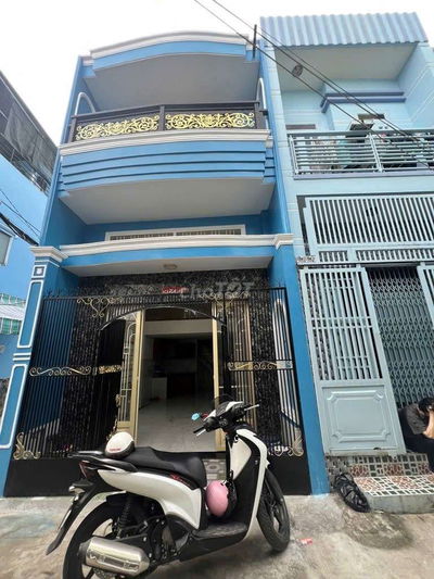 NHÀ ĐẸP CHIẾN LƯỢC,  4M×10M, 2 TẦNG ,HẺM Ô TÔ, 3 PN.