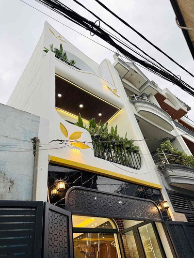 HXH đậu cửa - Nguyễn Văn Khối, P.8 - cách đúng 1 căn ra mặt tiền - 5PN