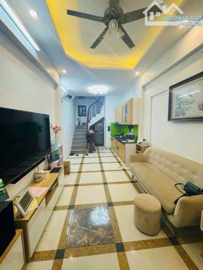 BÁN NHÀ ĐỘI CẤN BA ĐÌNH - 32m2 NỞ HẬU - 65m2 RA PHỐ -  FULL NỘI THẤT CAO CẤP - 8,9 TỶ