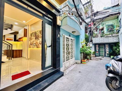 Bán nhà hẻm Phùng Văn Cung - Nhà mới - 4 Tầng - 3PN 2WC - Sổ đẹp vuông vức