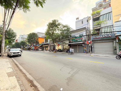 MẶT TIỀN ĐƯỜNG KINH DOANH SẦM UẤT - NGAY NGÃ 3 Trường Chinh - 90M2 Đât