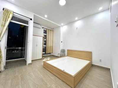 CHDV Ban Công thoáng mát, gần Công Viên Làng Hoa.