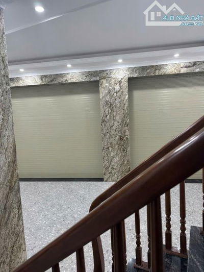 NHÀ PHỐ HOÀNG MAI, LÔ GÓC 3 THOÁNG, 5TẦNG THANG MÁY, OTO NGỦ TRONG NHÀ. 18TỶ