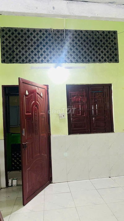 Phòng có gác chợ Hiệp Thành giờ giấc tự do