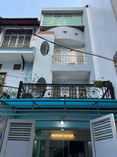 Nhà nguyên căn. Hình thật 100%. xe hơi xe tải tận cửa. 2PN.3WC