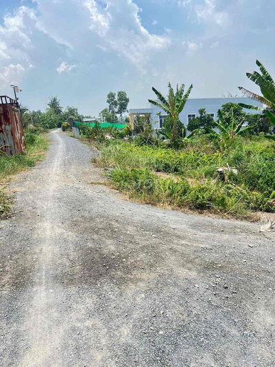 500m2 đất vườn được chuyển thổ cư ,view kênh lớn ,bến lức long an.