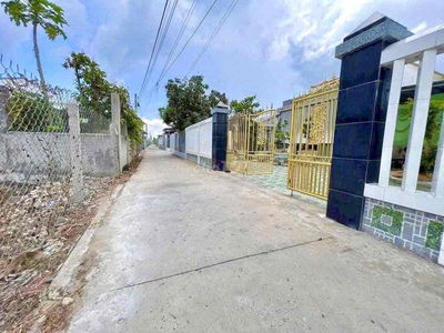 Còn 1 nền 200m2 Mặt tiiền đường 3m cách Ql50 vài bước chân giá chỉ 385