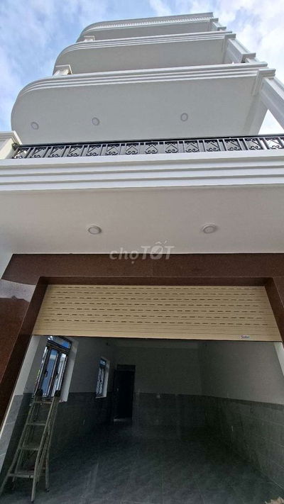 NHÀ ĐẸP 3 LẦU ĐƯỜNG 12M