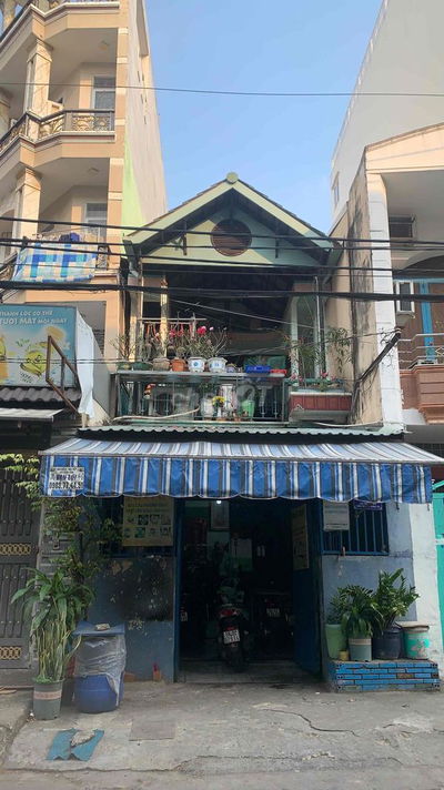 Bán nhà mặt tiền kinh doanh ngay cổng sau trường tiểu học Bình Trị 1