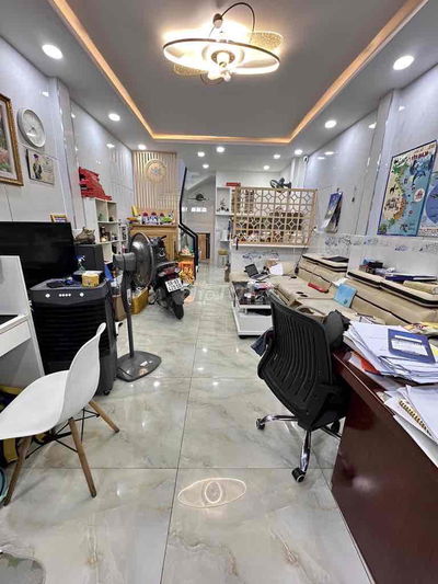 Hiếm 2 Mặt tiền - Chỉ 3tỷ.  Đường 5m xe hơi. DT 4x8 - Nhà 2 tầng