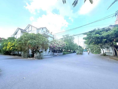 LÔ ĐẤT ĐẸP KHU BÊN SÔNG KHU VIP TOÀN BIỆT THỰ - NGANG BỀ THẾ 9.5M