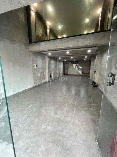 NGUYÊN CĂN MẶT TIỀN QUẬN 1 - TRỐNG SUỐT - KD TỰ DO - CÓ SÂN THƯỢNG