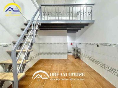 Duplex Gác Cao Phòng Siêu Bự Ngay Đại Học Văn Hiến (Đầu đường Văn Cao)