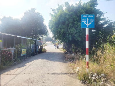 Bán gấp nền giá rẻ Xã Trung Hưng 10x48m, đường Kênh Mới lo oto rong 4m