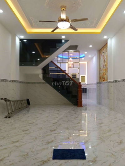 Nhà trệt 2 lầu 4 pn mặt tiền đường lớn