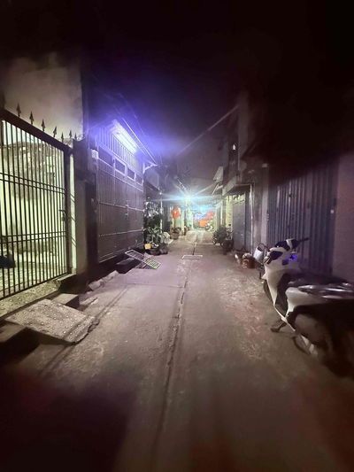 Bán nhà HxH Đs3 Thông Đs5 BhhA Bình Long 60m2 5.7 tỷ