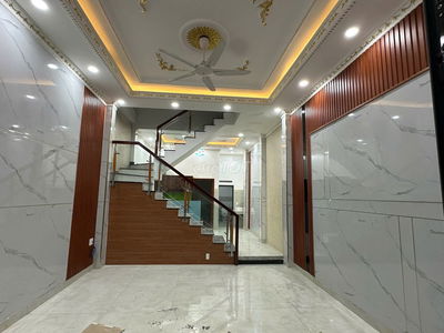 Bán nhà 3 Tầng Long Bình Tân,SHR hoàn công,đường 2 ô tô,gần BV