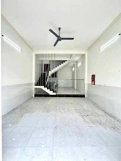 Nhà trệt lầu 3PN hẻm đường Nhật Tảo chỉ 5 triệu