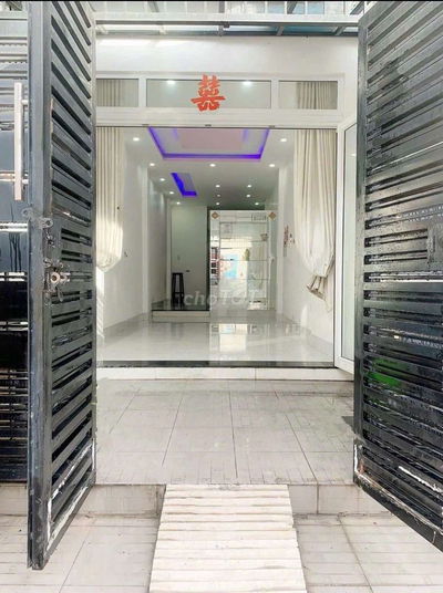 Cho thuê nhà hxh Cách mạng tháng 8, q3