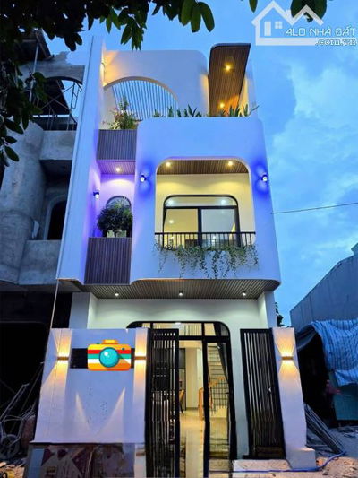 Gò Vấp- Đang cho thuê 12tr ngay Phan Văn Trị, Giá: 3 tỷ 530tr. Sổ hồng riêng, DT: 62.4m2