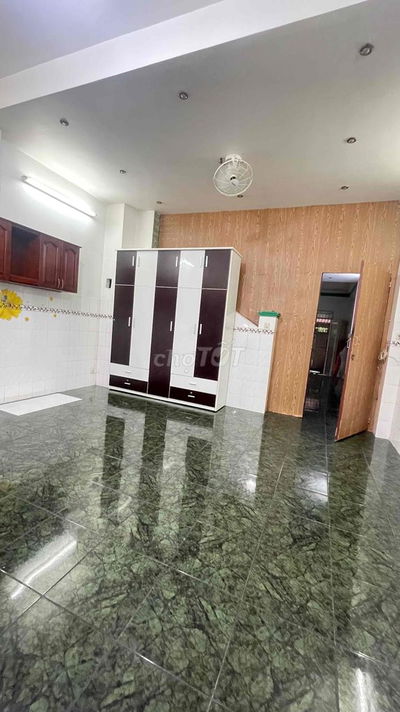 🏡 PHÒNG TRỌ RỘNG 50M² – FULL TIỆN ÍCH – GẦN ĐẠI HỌC VĂN LANG – Ở NGAY