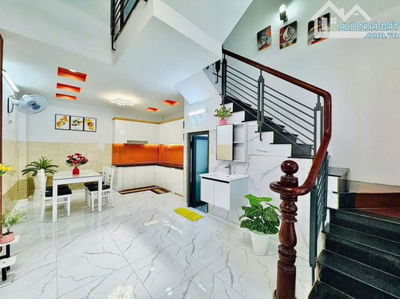 Bán nhà đẹp Lê Quang Định, Bình Thạnh, Giá: 4 tỷ 590 triệu / 60m2, sổ hồng riêng