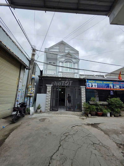 Bán nhà 1 trệt 1 lầu