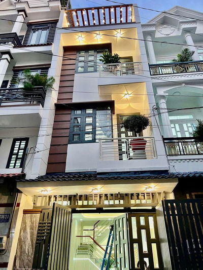 Siêu phẩm nhà hẻm 8m HT 13 ngã 3 đông quang quận 12