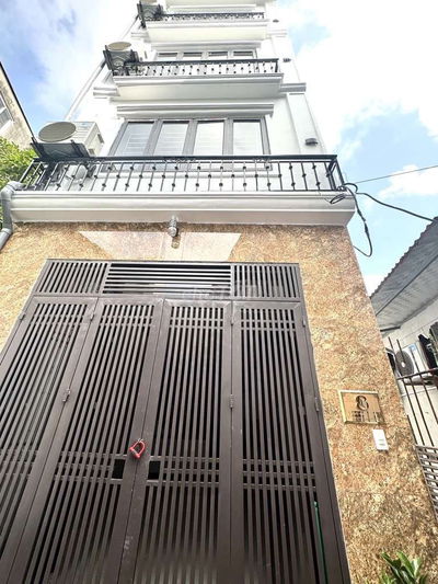 Nhà 37m2, mới xây 5 tầng giá mềm