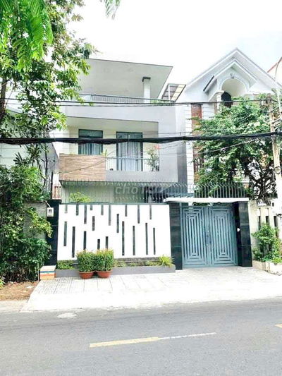 Cho thuê biệt thự giá rẻ 10 x 20 có 7pn 6wc sân thượng