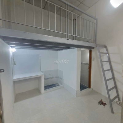 Phòng trọ rẻ thoáng mát giá binh dân gần chợ phạm văn bạch tân bình