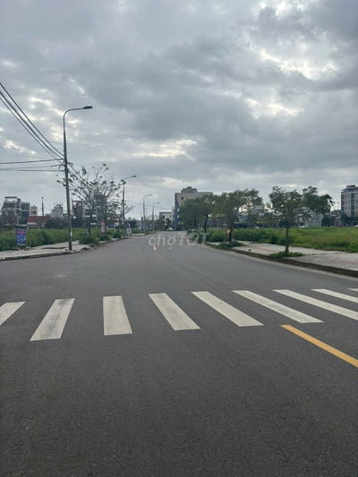 Rẻ nhất khu Cồn Dầu, 115m2 hướng Tây Nam, Đường Lê Sỹ 10,5m, Hòa Xuân