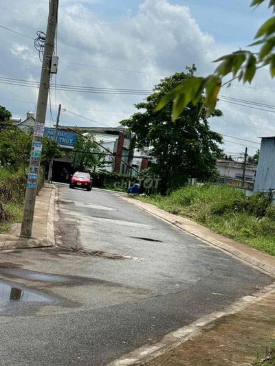 Nhà mới 100% đường nhựa Bình Mỹ Củ Chi cách Hà Duy Phiên 100m