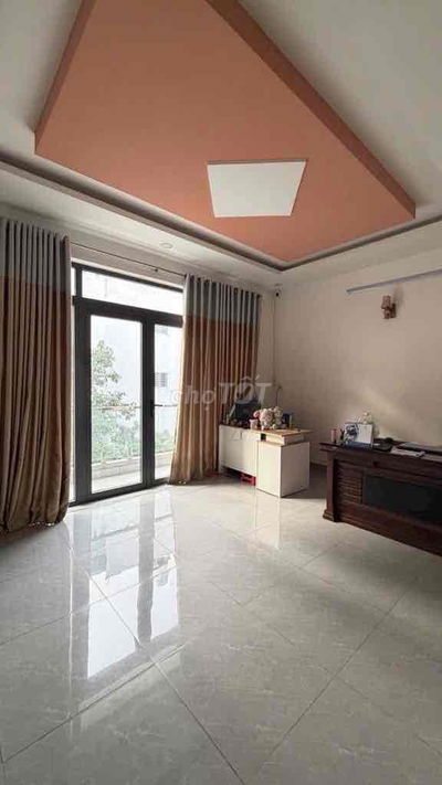 Nhà 3 tầng ngay BV Bình Tân ngang 4.3m dài 13m, chỉ 4,2 tỷ còn bớt