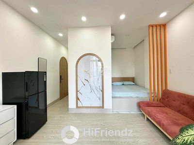 🌿TRỐNG SẴN CĂN HỘ THANG MÁY NGAY VÒNG XOAY DÂN CHỦ SÁT LUÔN 🌿