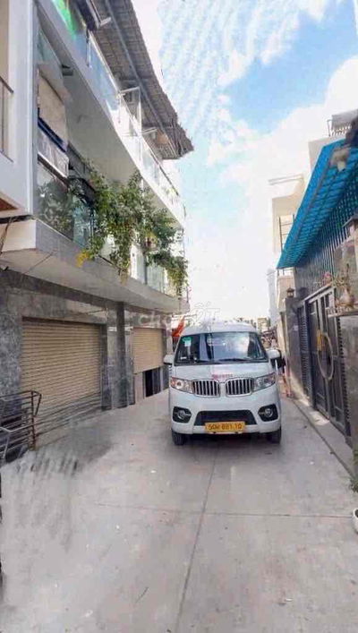 BÁN NHÀ MỚI 3 TẦNG - HẺM XE HƠI - CÁCH ĐƯỜNG BÙI VĂN BA QUẬN 7 VÀI BƯỚ