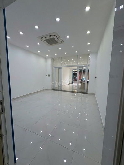 NHÀ CHO THUÊ MẶT TIỀN ĐƯỜNG TÂN KỲ TÂN QUÝ 5,5X25M 5L