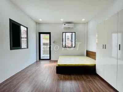 Căn hộ ban công Full nội thất, thoáng mát sạch sẽ Phạm Văn Chiêu