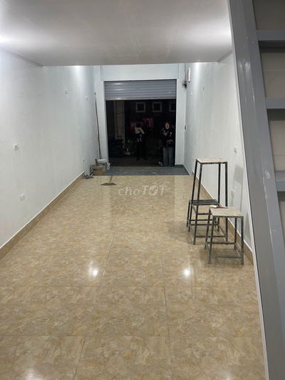 Nhà mình chính chủ cho thuê tại ngõ 238 Âu cơ