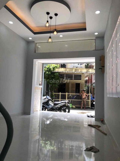 BÁN NHÀ HẼM 4M TRẦN HƯNG ĐẠO Q1 3.5m x 10m 35m2 4 TẦNG GIÁ 8.5 TỶ TL