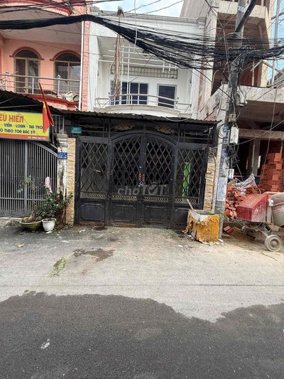 CÔNG VIÊN LÀNG HOA, SÁT MẶT TIỀN ĐƯỜNG NGUYỄN VĂN KHỐI