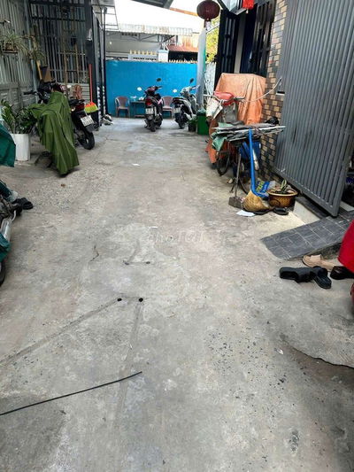 Tôi cần bán nhà lầu Phạm thị giây hóc môn