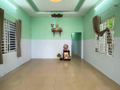 Cho thuê nhà hẻm oto gần trường Đại học Lạc Hồng,