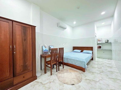 Phòng Cực Xinh,Thang Máy,Hầm Xe,Free Xe,Ngay Cầu Chữ Y,Hẻm Oto - HF