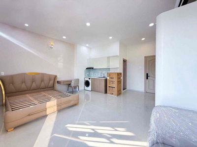 Khai trương căn hộ ban công mới 100% Bình Thạnh tone sáng