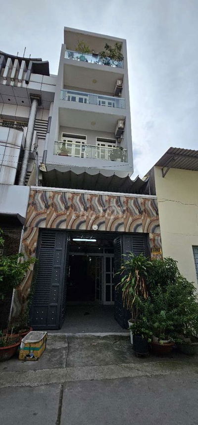 Chính chủ bán nhà 5 tầng, 301m2, Nguyễn Văn Linh, Q7, giá 13,2 tỷ
